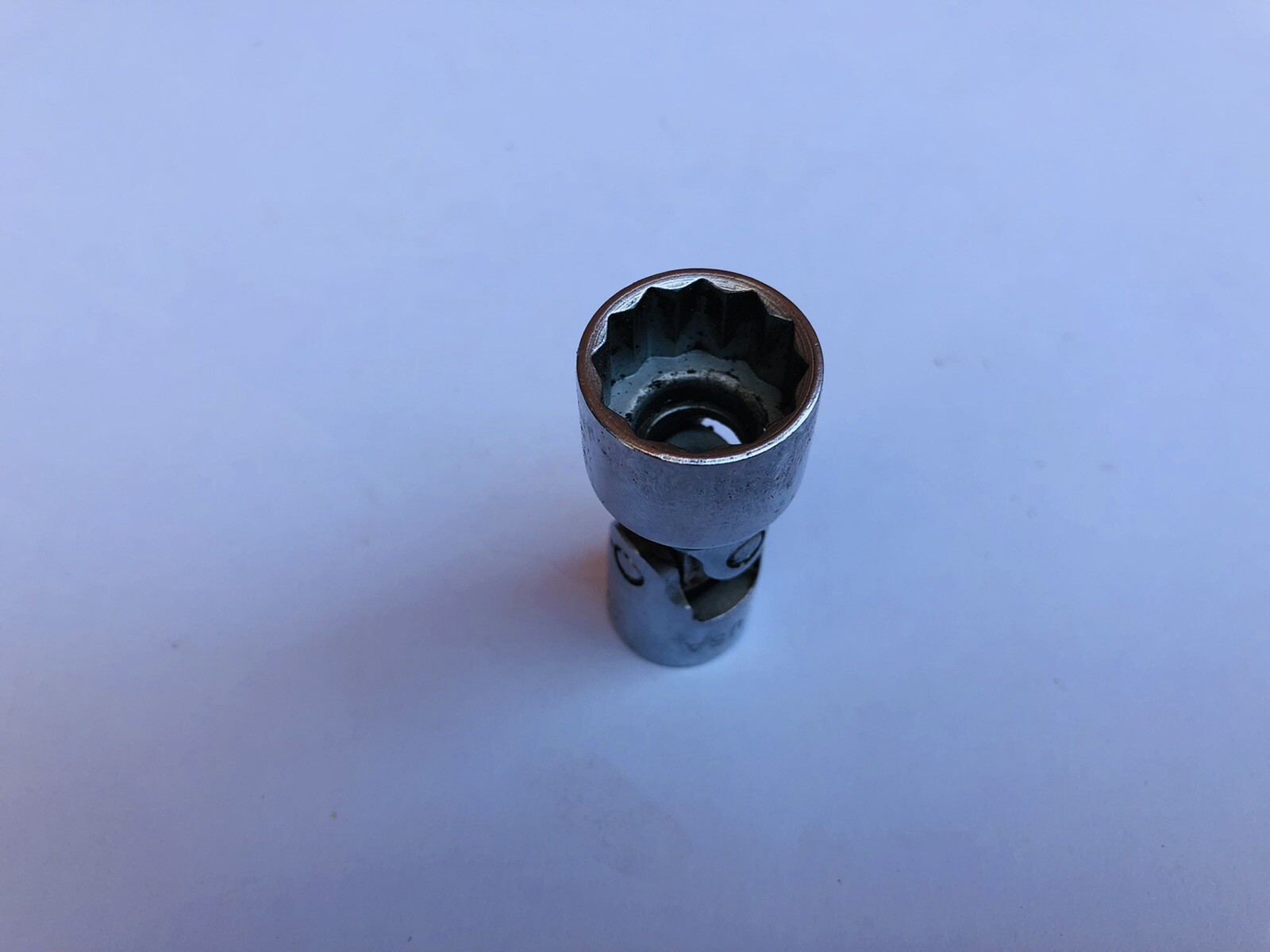 Snap-on Tools USA 5/8″ Universal Swivel Socket 3/8 Drive 12 Point FVU20