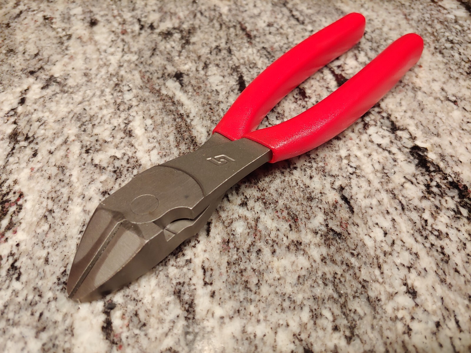 Snapon Tools 8″ Vector Edge High Leverage Diagonal Cutter Pliers – RED