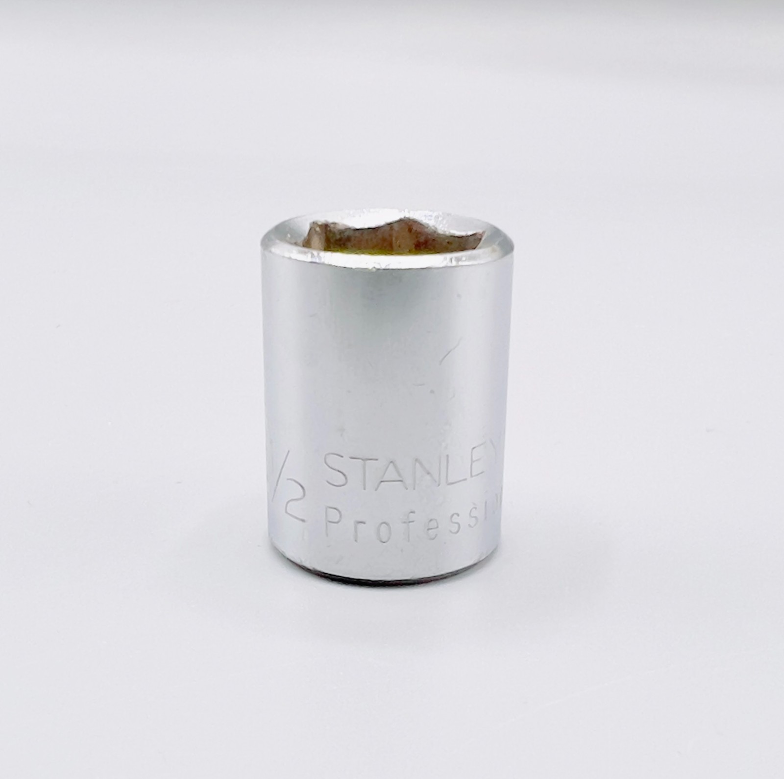 STANLEY Professional 1/2″ SAE, 6-Point 3/8″ Drive Chrome Shallow Socket #86-264