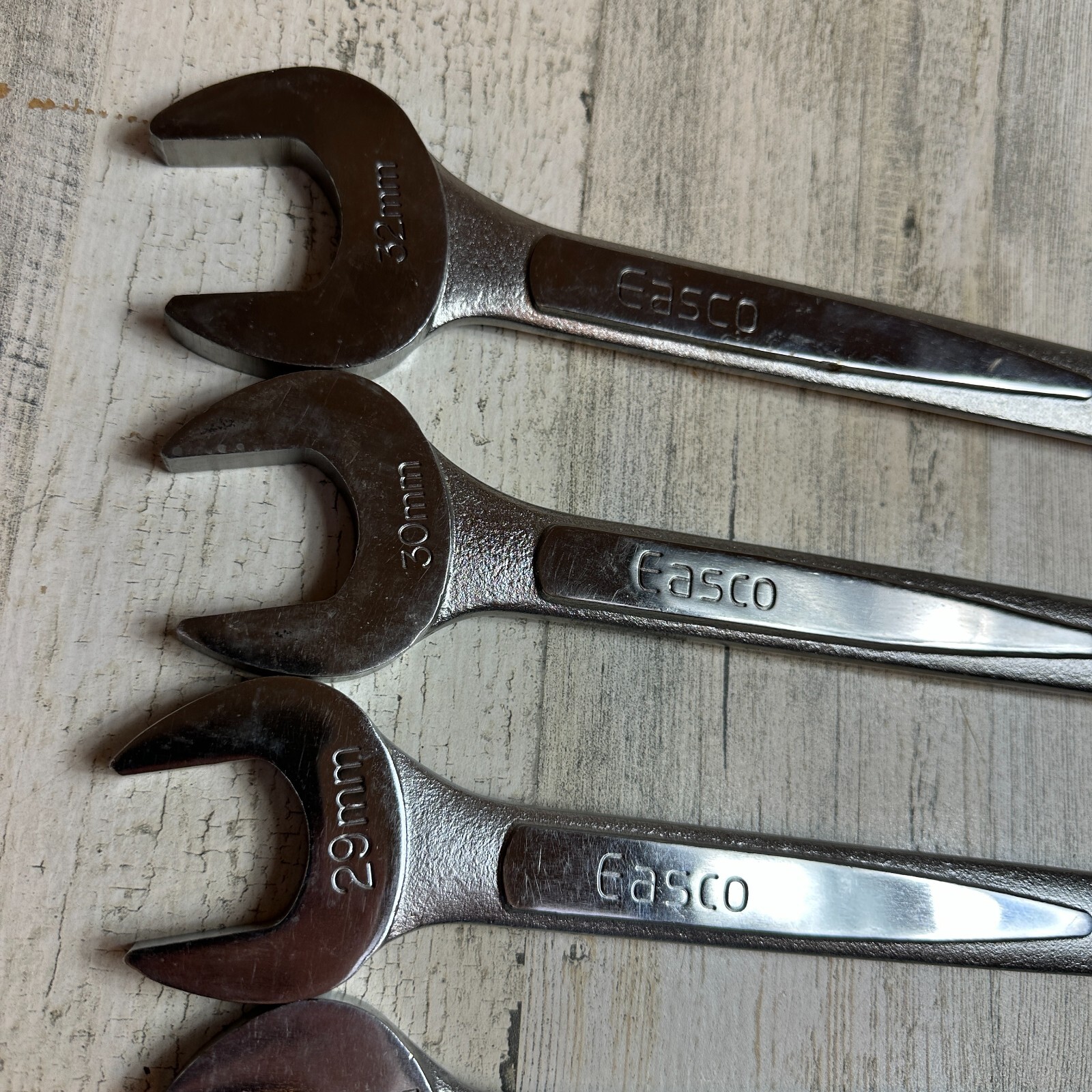 EASCO USA METRIC COMBINATION WRENCH SET 11MM – 32MM 12 POINT (13 WRENCHES)