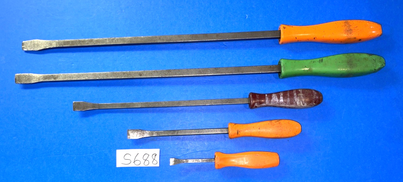 MATCO TOOLS 4 PIECE PRY BAR SET 6 TO 24 IN + LARGE SCREWDRIVER STYLE PRY BAR