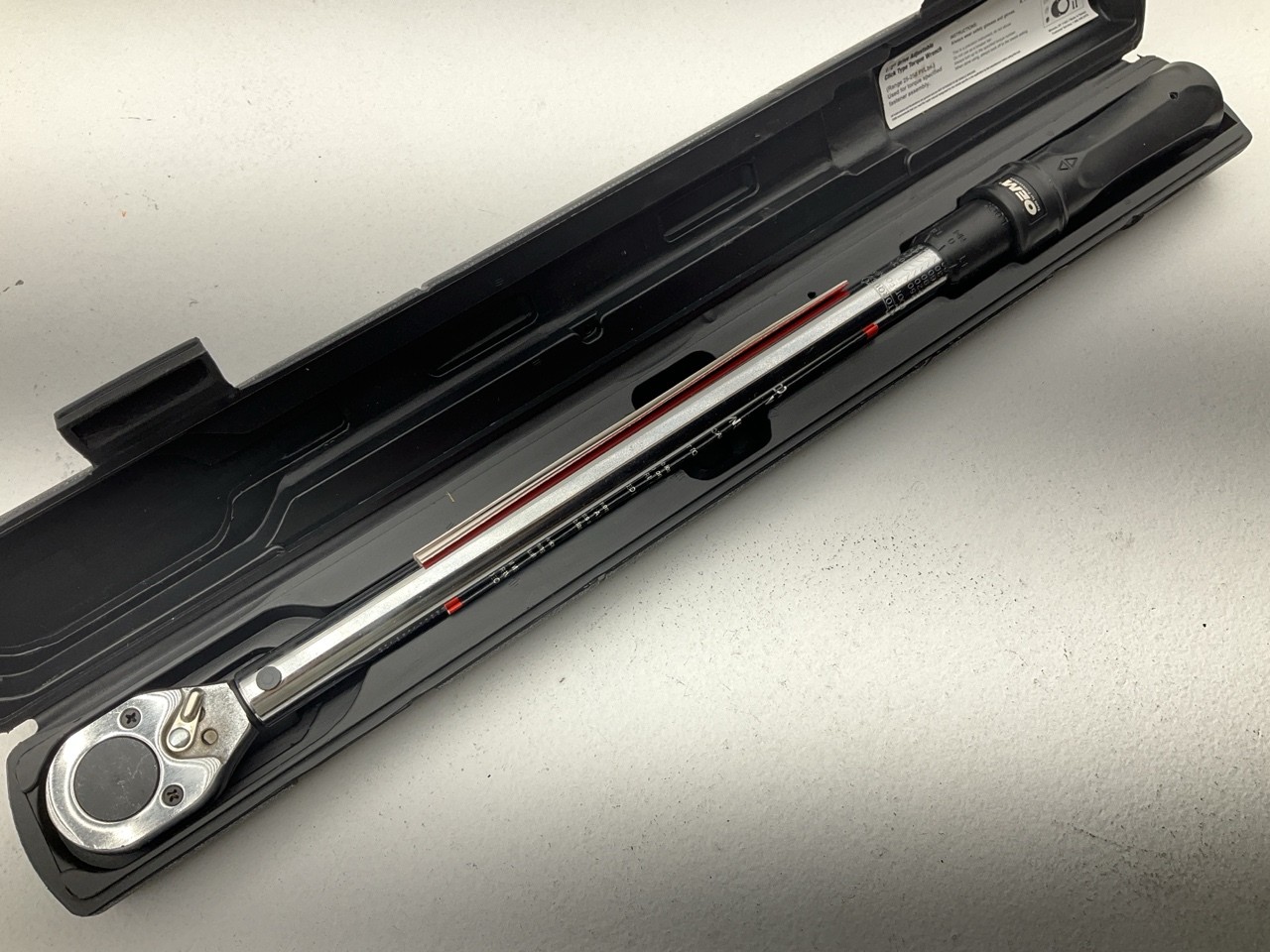 USED #27 – OEM Tools 1/2″ Drive Click Type Torque Wrench (30-250 Ft Lb)