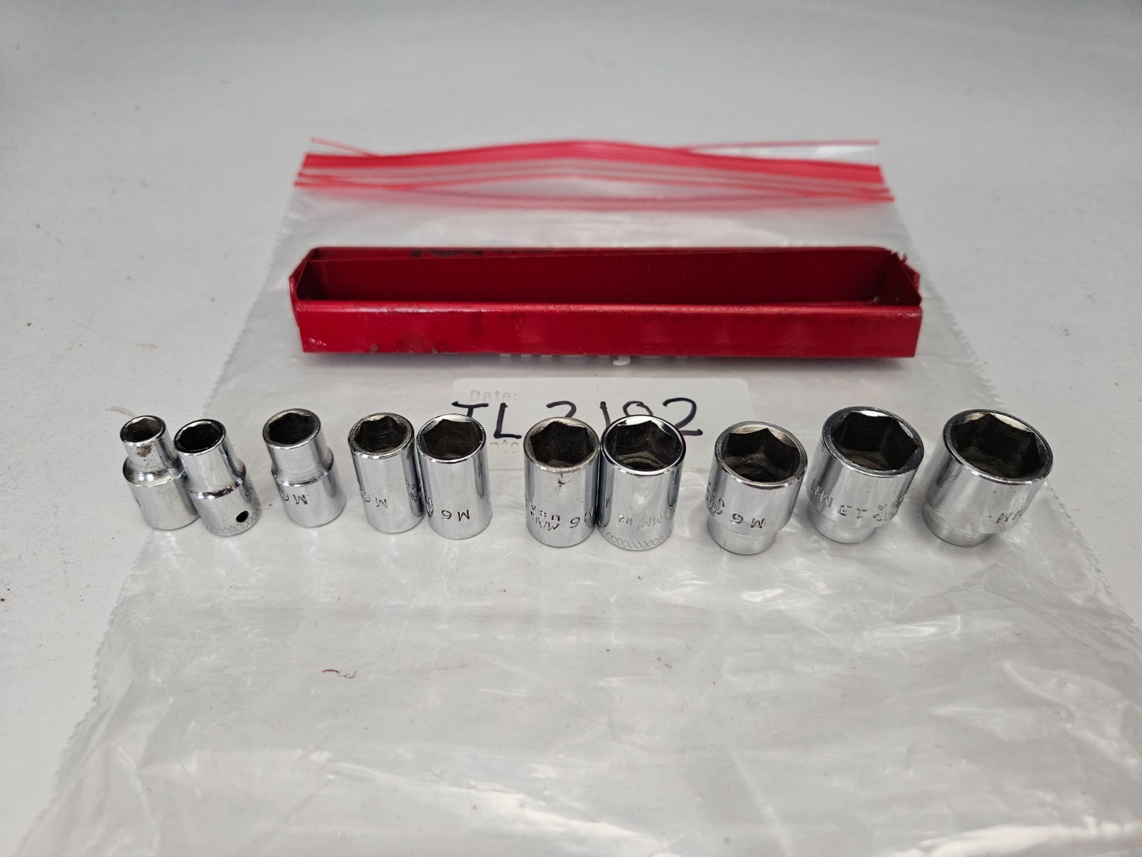 MAC TOOLS #M6 SERIES 10 PC 6 PT 1/4″ DRIVE 5MM-14MM SOCKET SET W/HOLDER (TL2182)