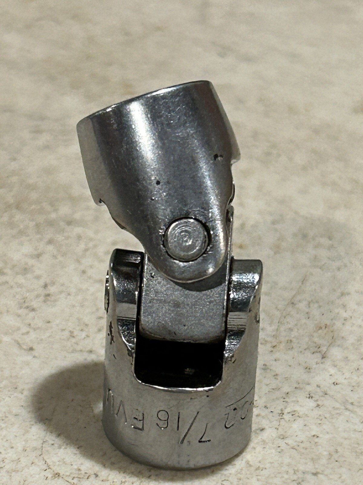 Snap On 3/8 Drive 7/16 12PT Swivel Socket FVU14