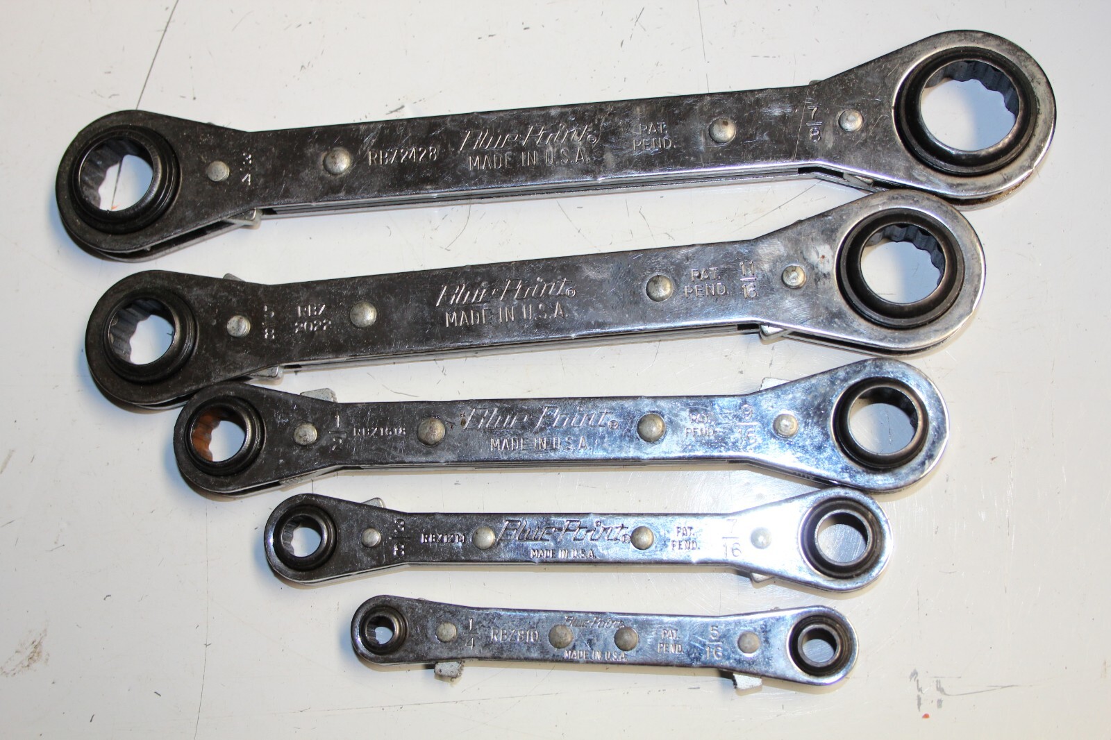 BLUE-POINT TOOLS 5 pc 12-Point SAE Latch-On® 0° Offset Ratcheting Box Wrench Set