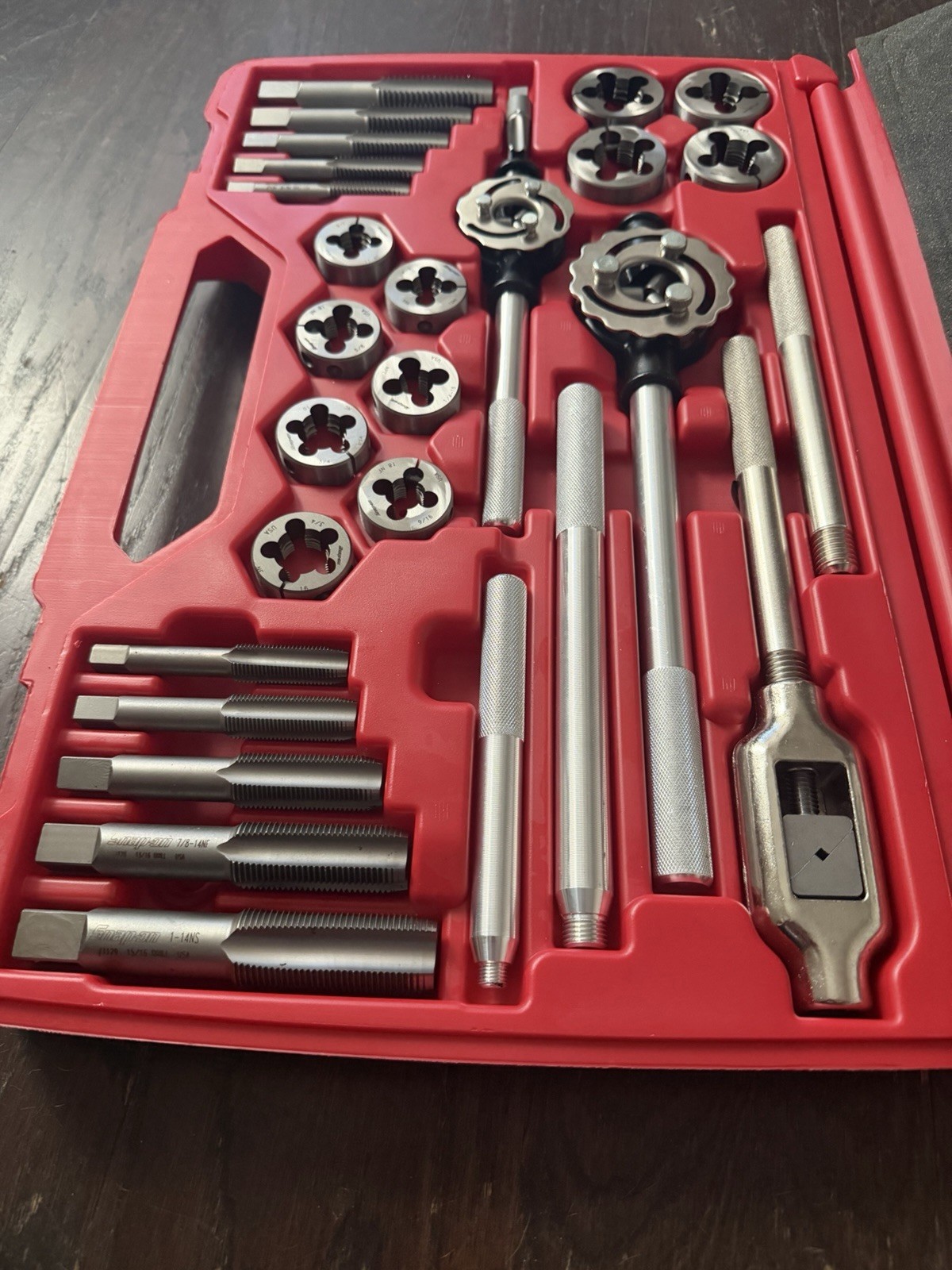 NEW NOS Snap-on™ TD9902B 25-piece Tap and Die Set SAE in Case 1/2″ – 1″ NF NC
