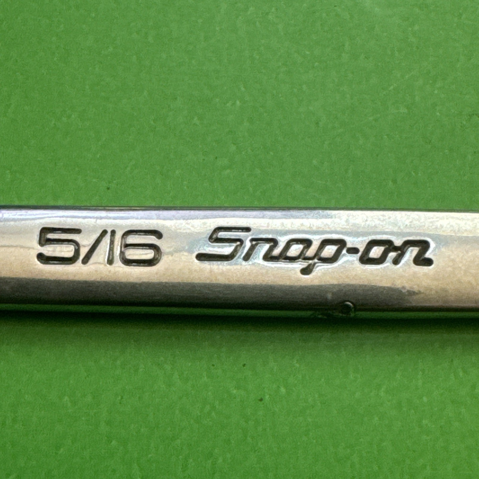 Snap-On USA 12-Point SAE Size 5/16″ Flank Drive Midget Combination Wrench OXI10B