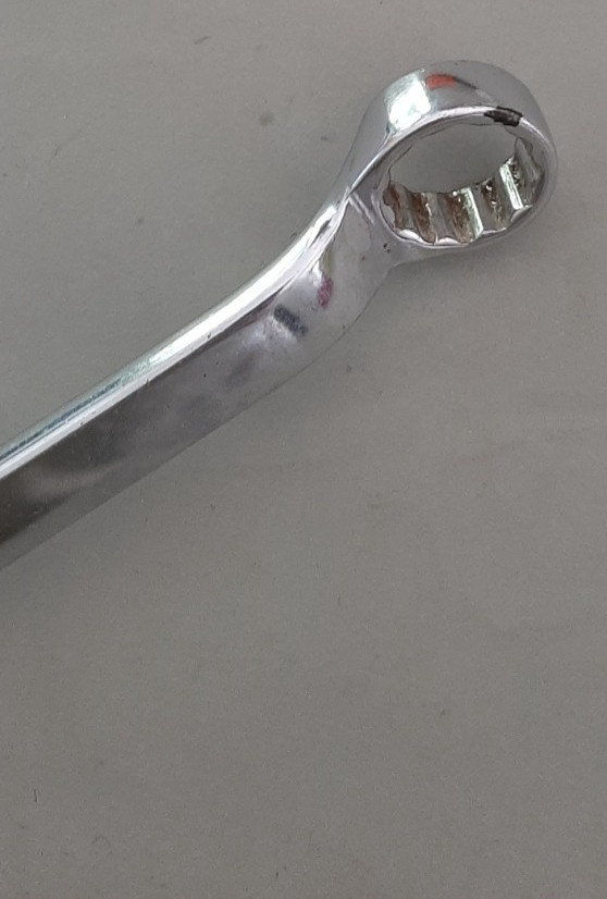 Snap-on Tools USA XB2022 5/8″ x 11/16″ 12pt Point Offset Box End Wrench 614