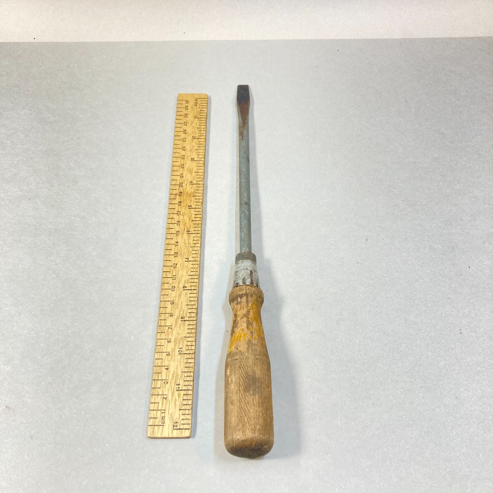 Vintage Crescent Tool Co. Flat Slotted Screwdriver 8″ Wood Handle #K308 USA