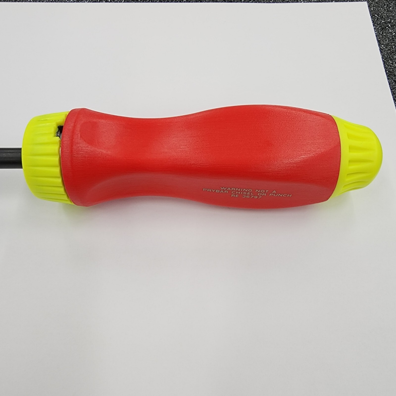Snap-on Tools USA RARE RED & HIGH-VIZ Ratcheting Screwdriver w/Bits SSDMR4B
