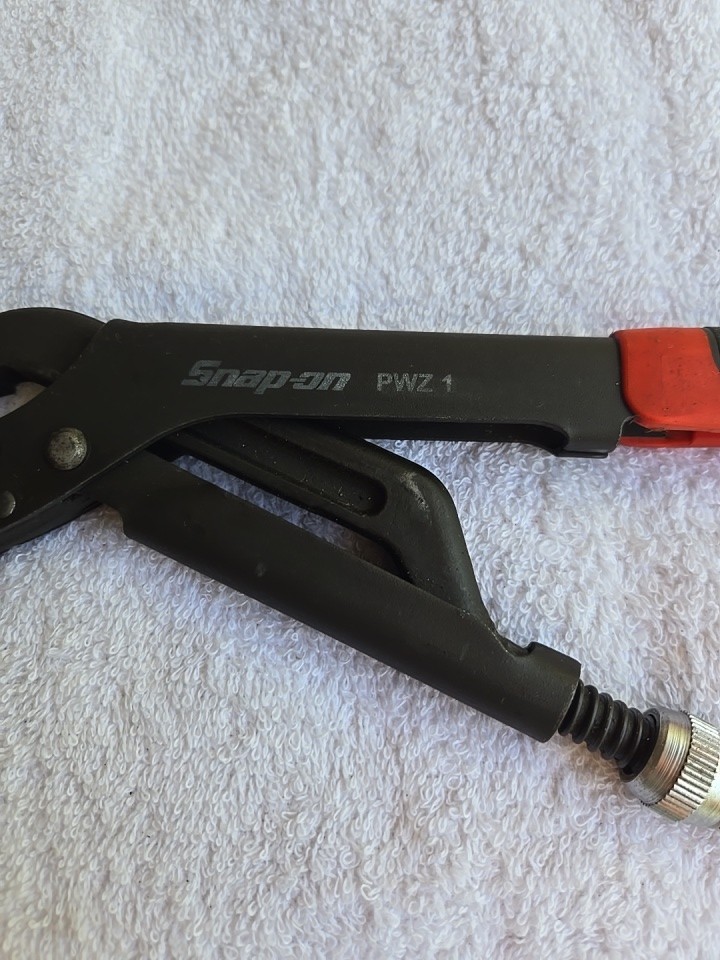 Snap-On Tools PWZ1 Soft Grip Adjustable Pliers Wrench 12-5/8 Inch USA