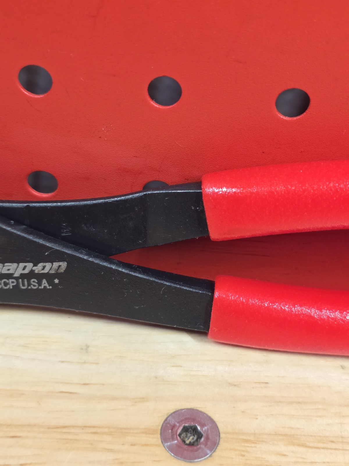 Snap-on Tools 208CCP RED Grip Angle Nose Battery Terminal Pliers LIGHTLY USED