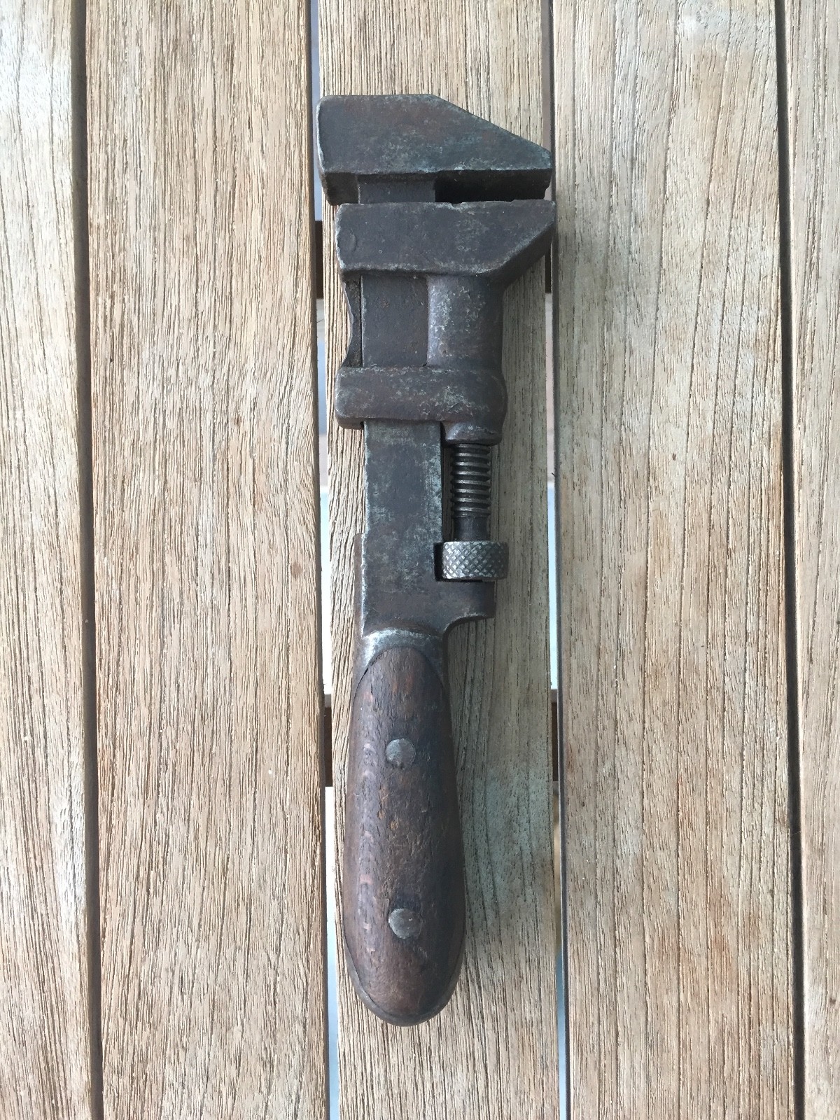 H.D. SMITH & COMPANY 10″ MONKEY WRENCH PERFECT HANDLE (CIR. 1900-1925)
