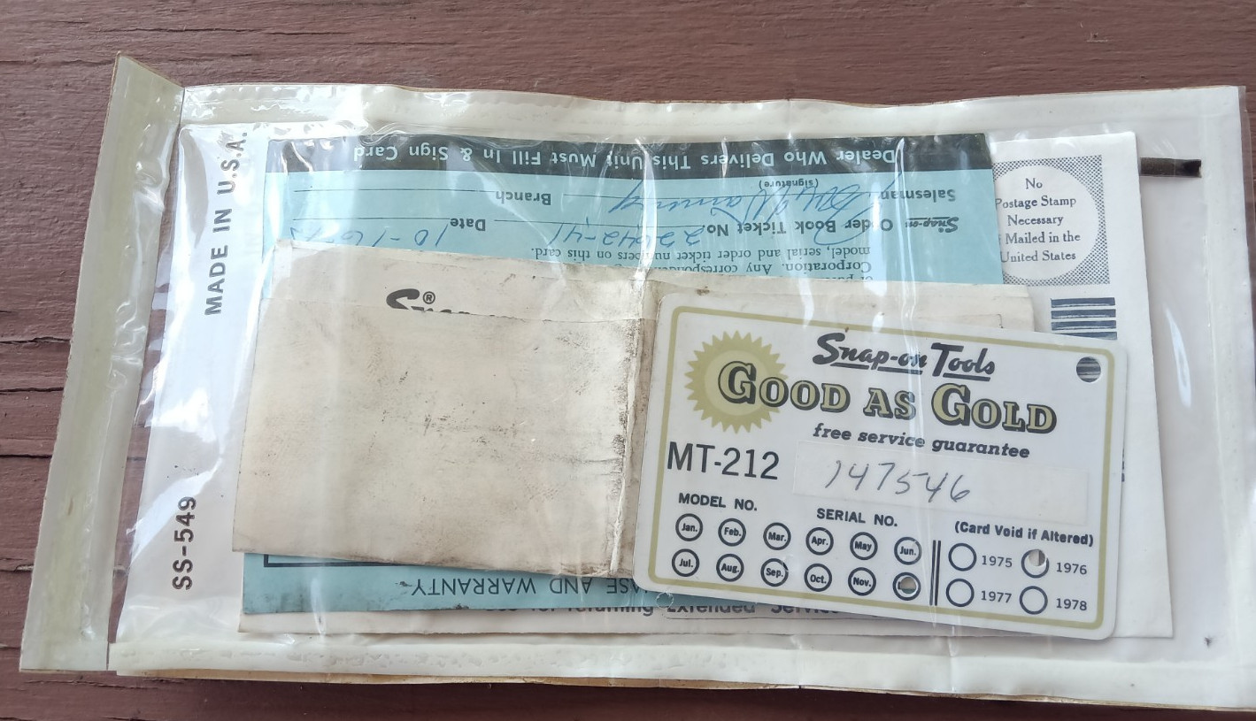TESTED 1975 SNAP-ON MT 212 12 VOLT TIMING LIGHT w/ CASE, SALES DOCUMENTATION!!!!