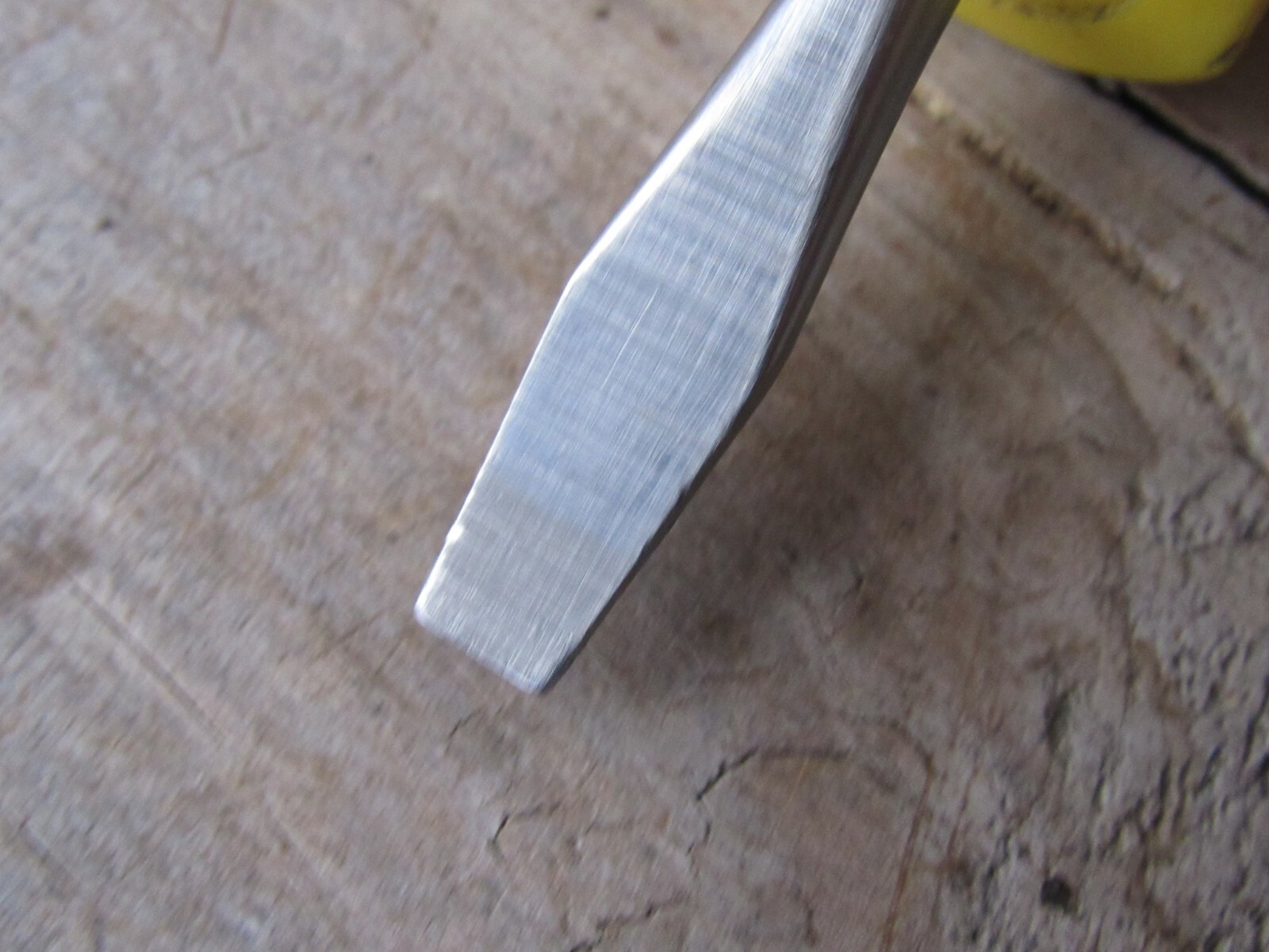 SNAP ON SDD1 STUBBY YELLOW HARD HANDLE SLOTTED STRAIGHT FLAT TIP SCREWDRIVER