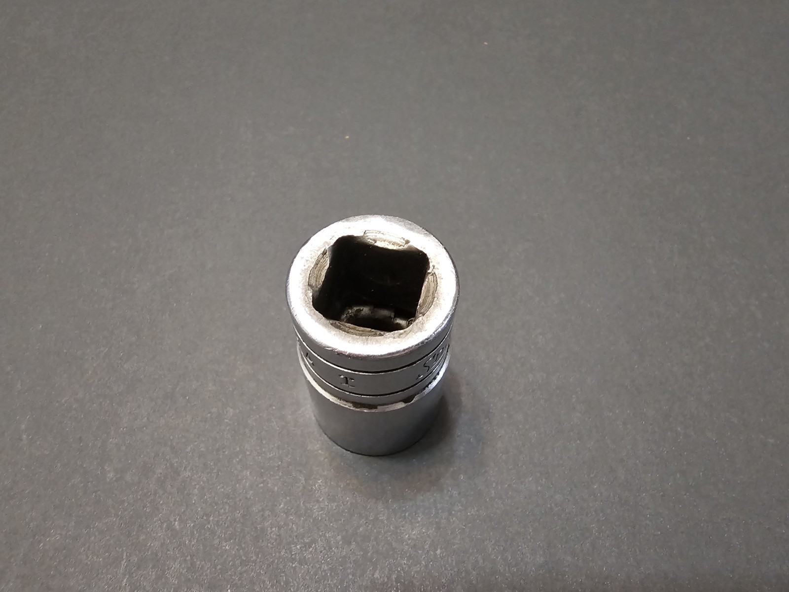 Snap-On SW221 11/16″ Shallow Standard Socket