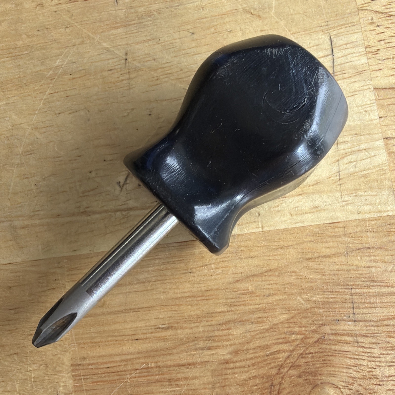 Snap On Tools P2 No. 2 Short Stubby Phillips Screwdriver Black Handle SDDP22 USA
