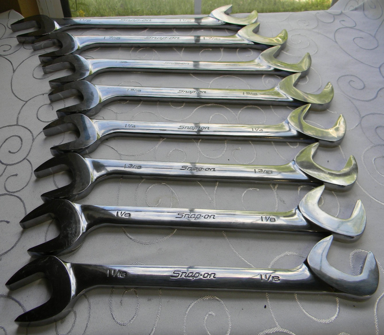 SNAP-ON 8PC SAE FOUR-WAY ANGLE HEAD OPEN-END WRENCH SET 1-1/16-1-1/2″ VS24-VS48B