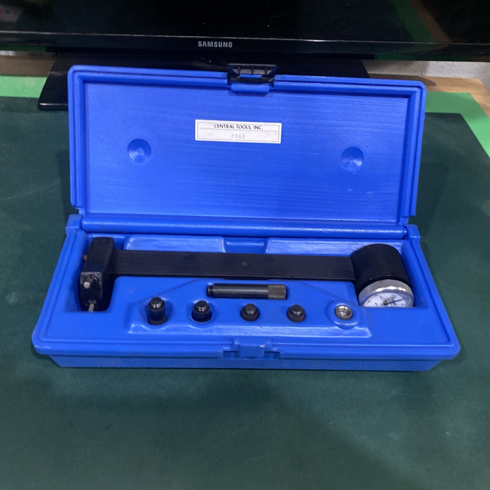 USA 2.6″ – 7″ Cylinder Bore Gage Central Tools 6462 (257) Engine Periscope Gauge