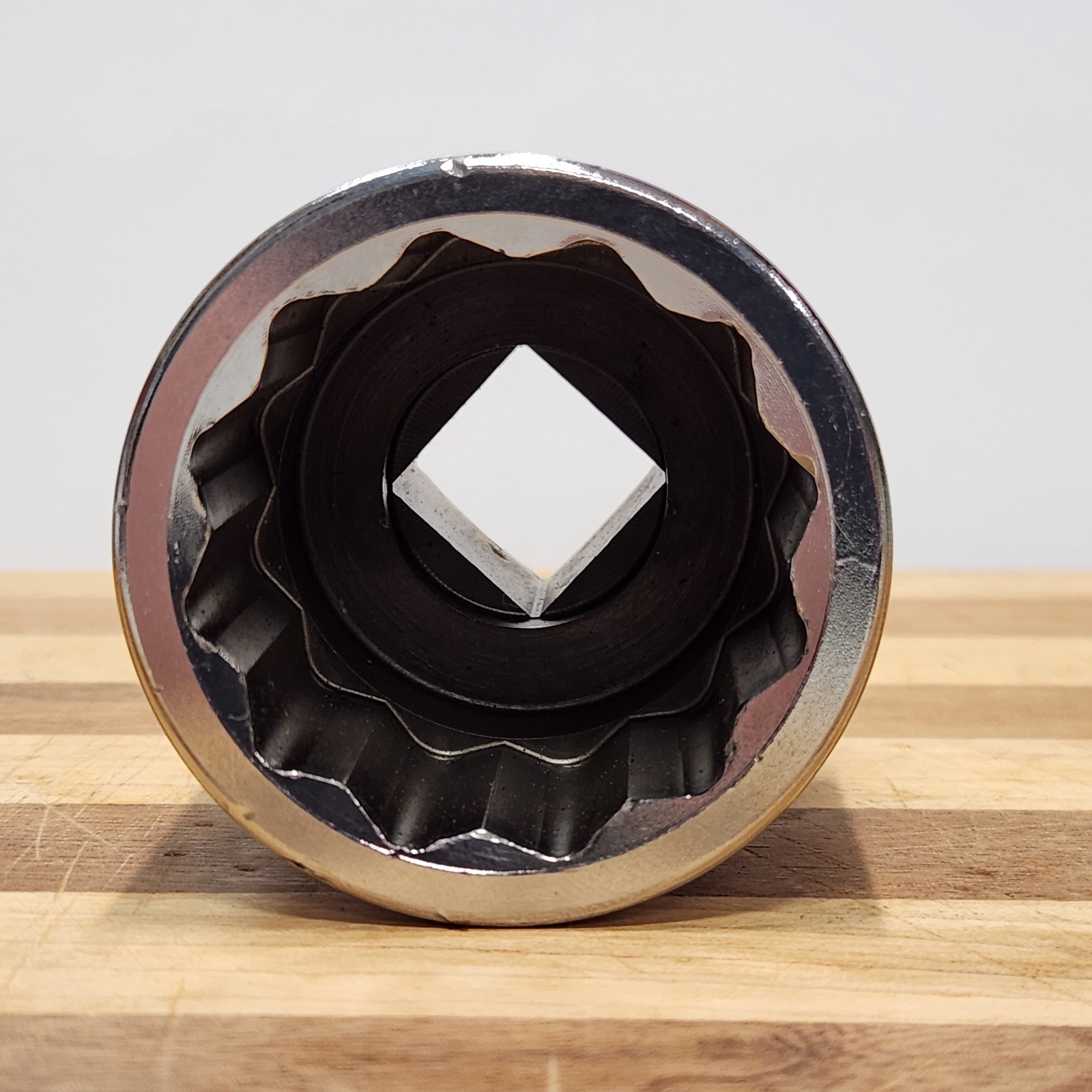 Williams Shallow Socket H-1254 12-Point 3/4 Inch Drive 1-11/16 Socket like new