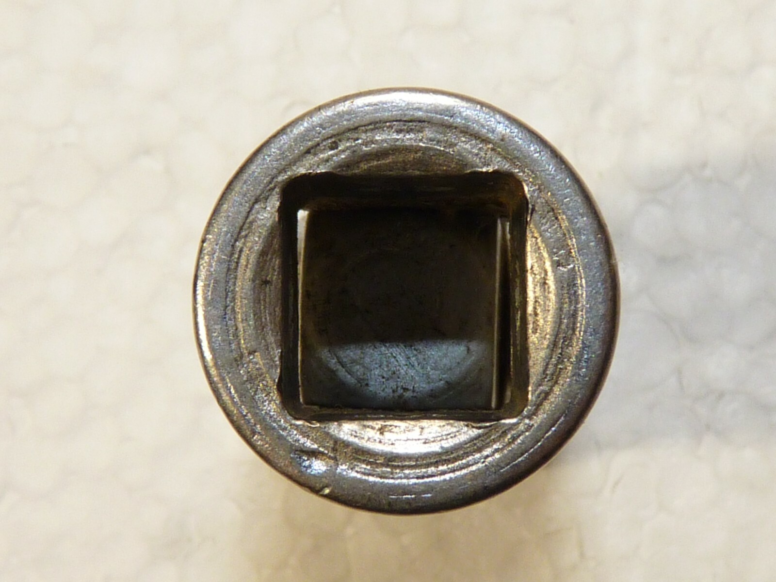 Snap-On Tools 3/8″ Drive 12 Point 7/16″ Shallow Swivel Socket SAE FVU14 USA