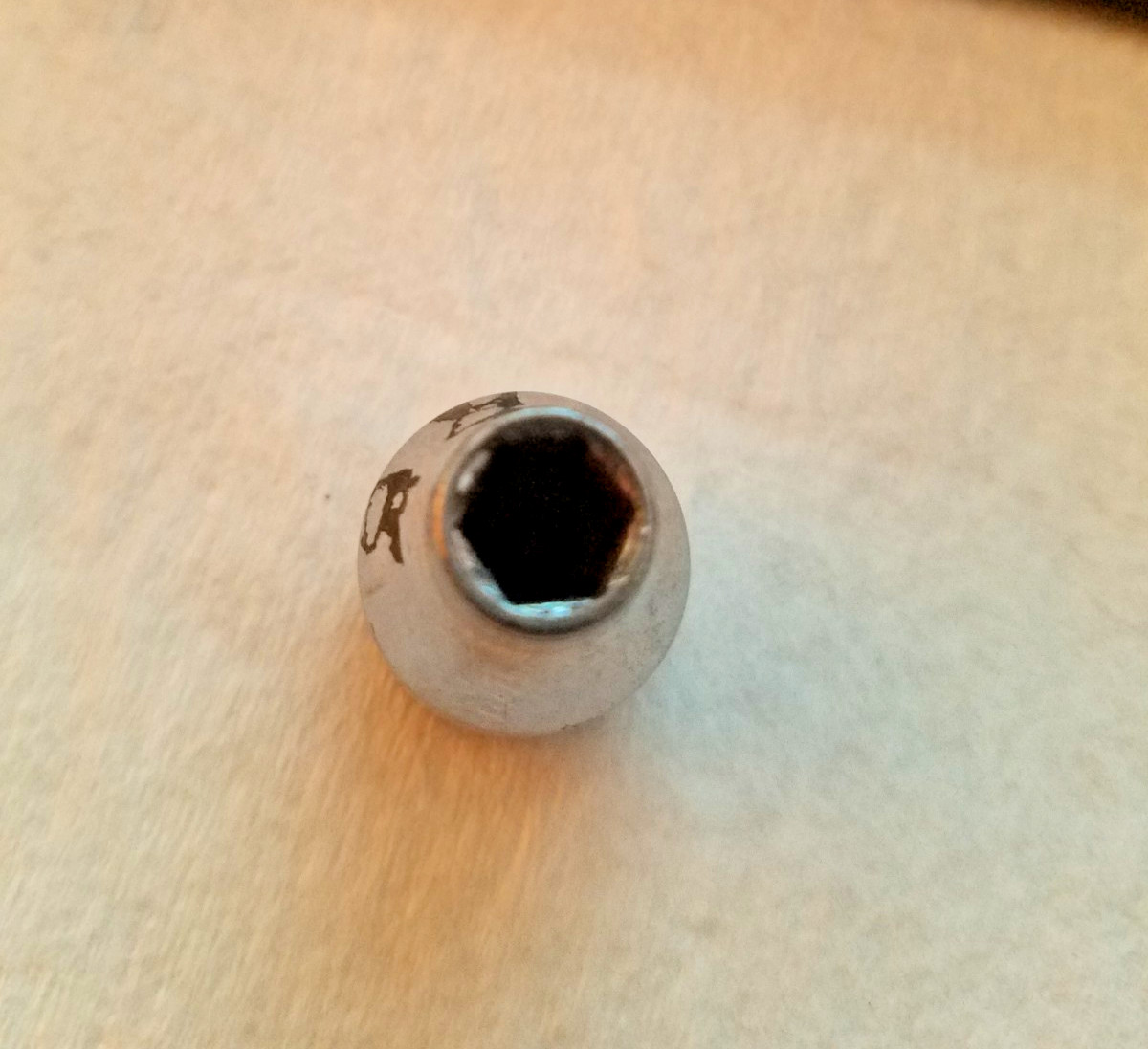 Snap On 3/8″ Drive 1/4″ 6 Point SAE Shallow Chrome Socket # FS081 MADE IN USA
