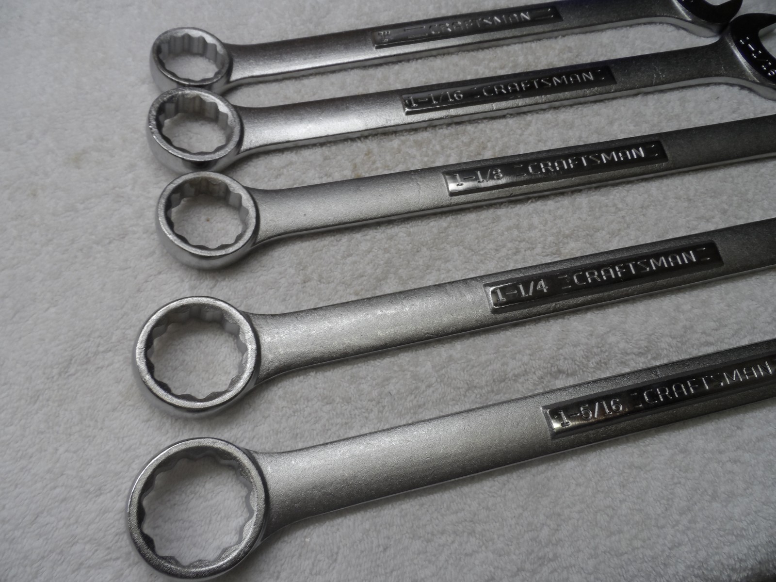 Craftsman SAE Combination Wrench Set, 12 pt, 1″ to 1-5/16″ – 5 pcs (A-AG)