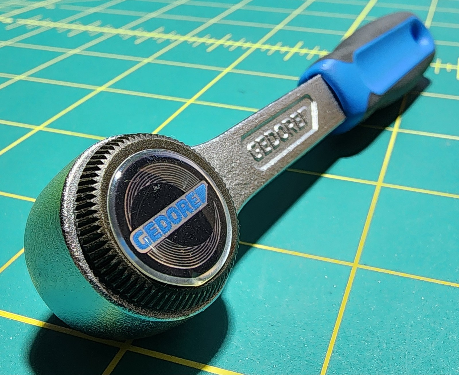 GEDORE 2093U-3 – 1/4″ DRIVE COMFORT GRIP 5″ ROUND HEAD RATCHET – MADE IN GERMANY