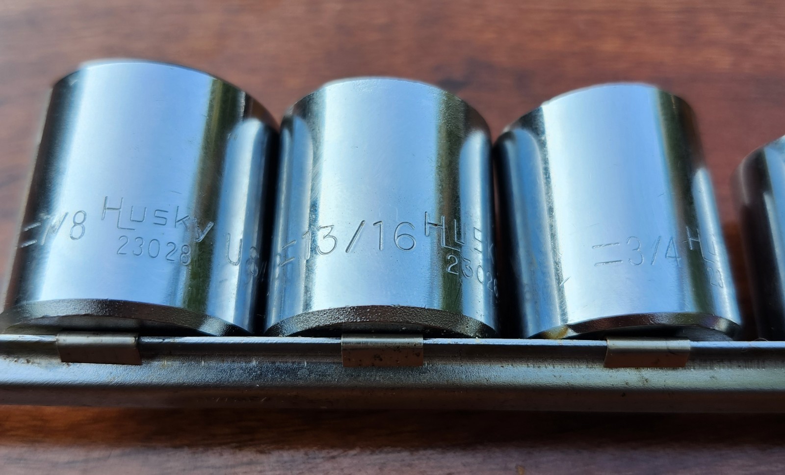 Vintage Husky USA Socket Sets (2) SAE Plus Metric/Sae 1/4″& 3/8″ Sockets 78 Pcs