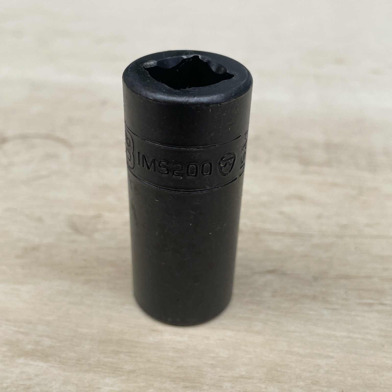 Snap-On Tools USA 1/2″ Drive 5/8″ SAE 6pt Semi Deep Impact Socket IMS200