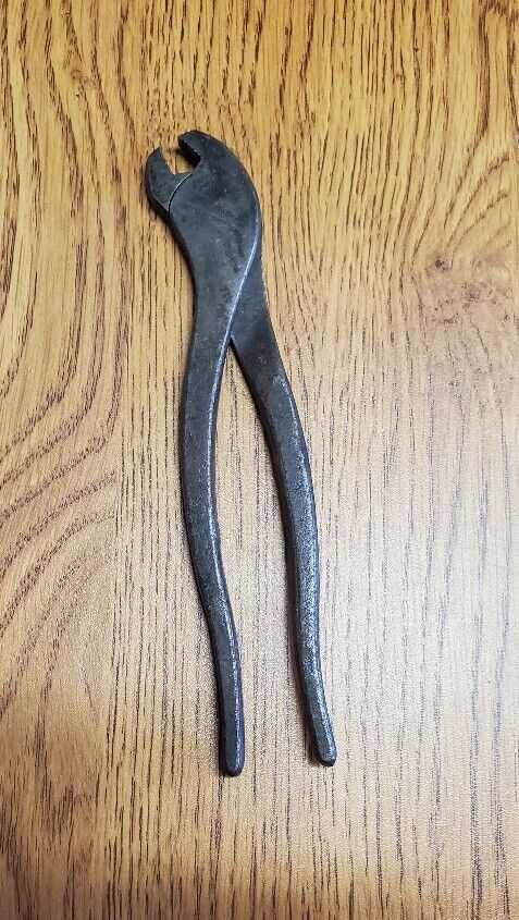 Vintage No.67 Battery terminal pliers Rare (LOT 3030)