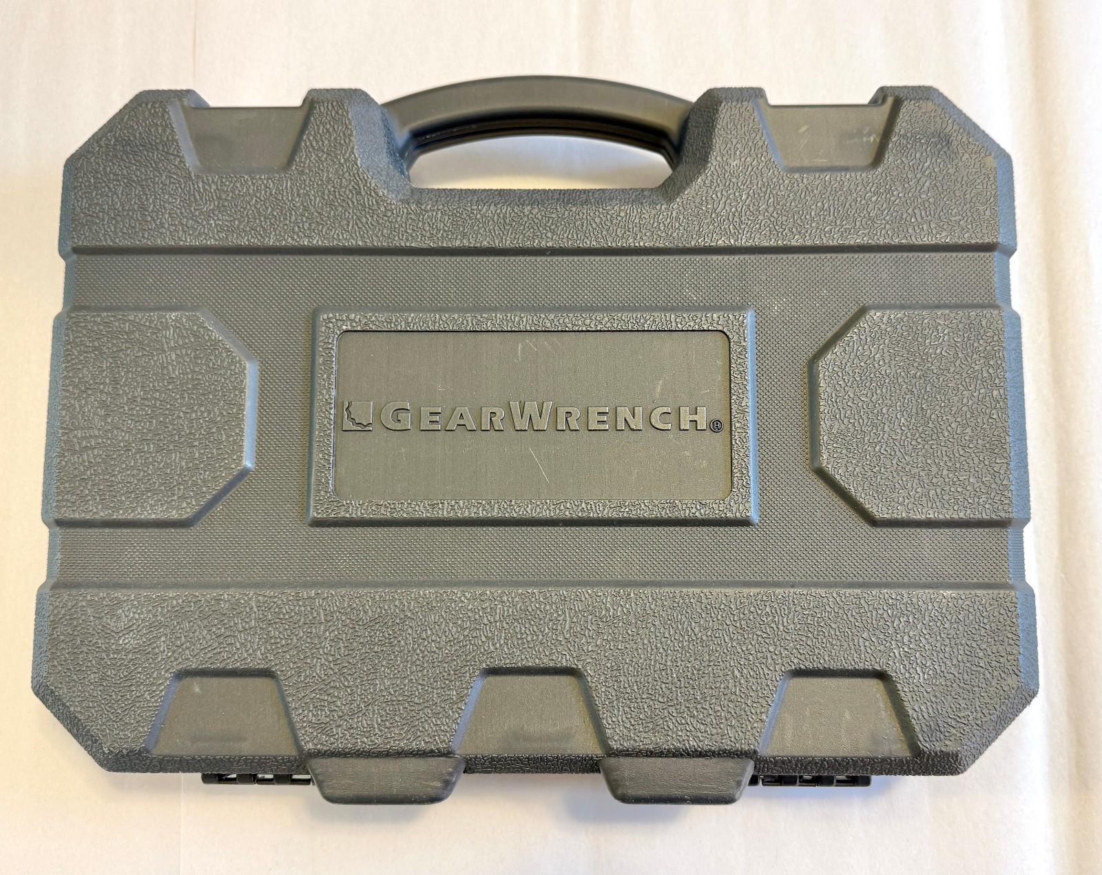 GEARWRENCH 84916N 44Pc 3/8″Drive Standard & Deep Impact SAE/Metric Socket Set