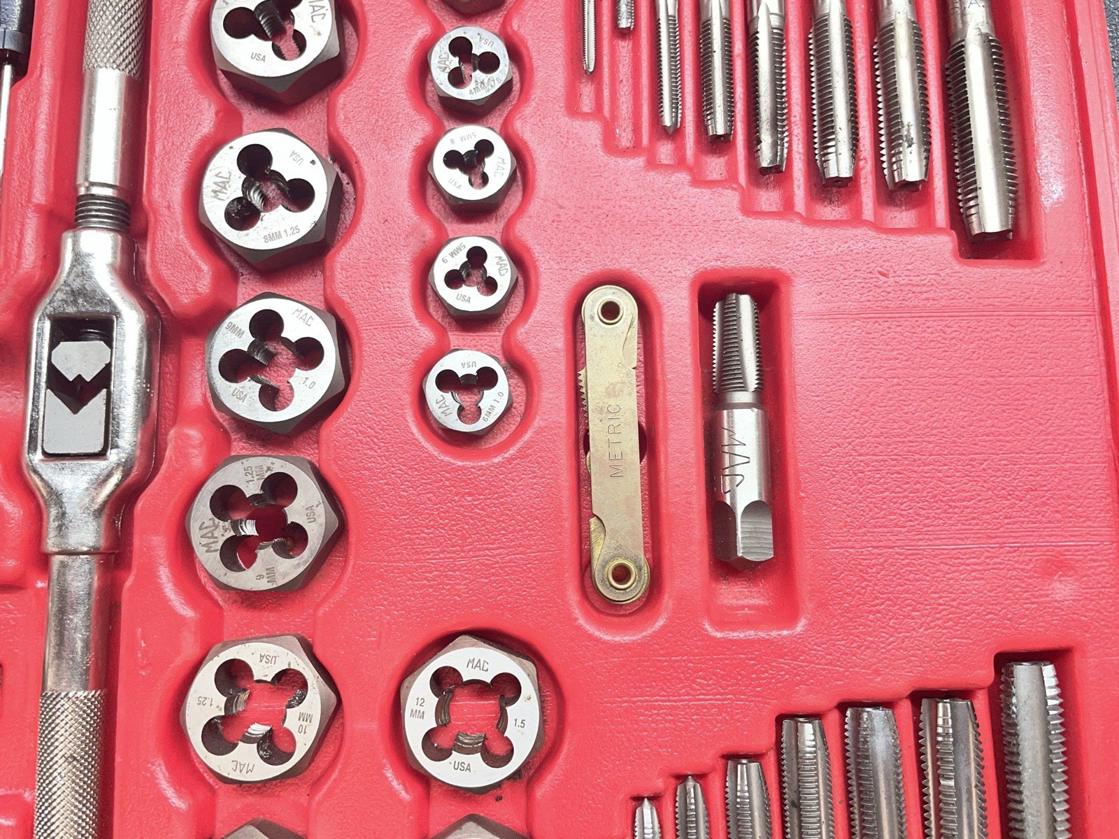 Mac Tools 76-Piece SAE Metric Tap & Die Set – USA Made