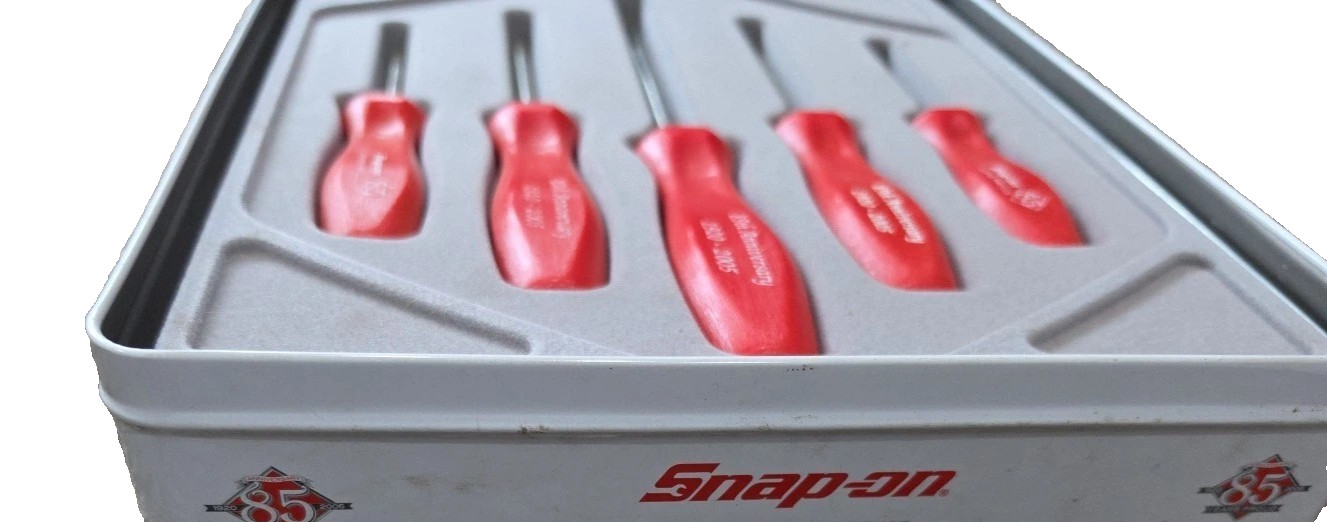 New** Snap-on™ Red Hard Handled 5-pc 85th Anniversary Screwdriver Set Metal Can