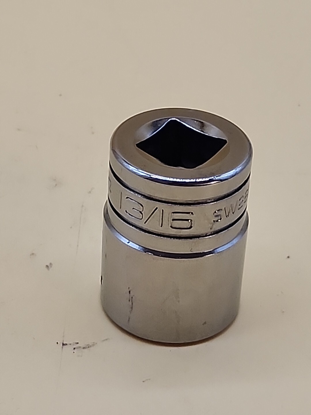 Snap- On Tool 13/16″ SAE Flank Drive Shallow Socket 1/2″ Drive 12pt SW261 USA