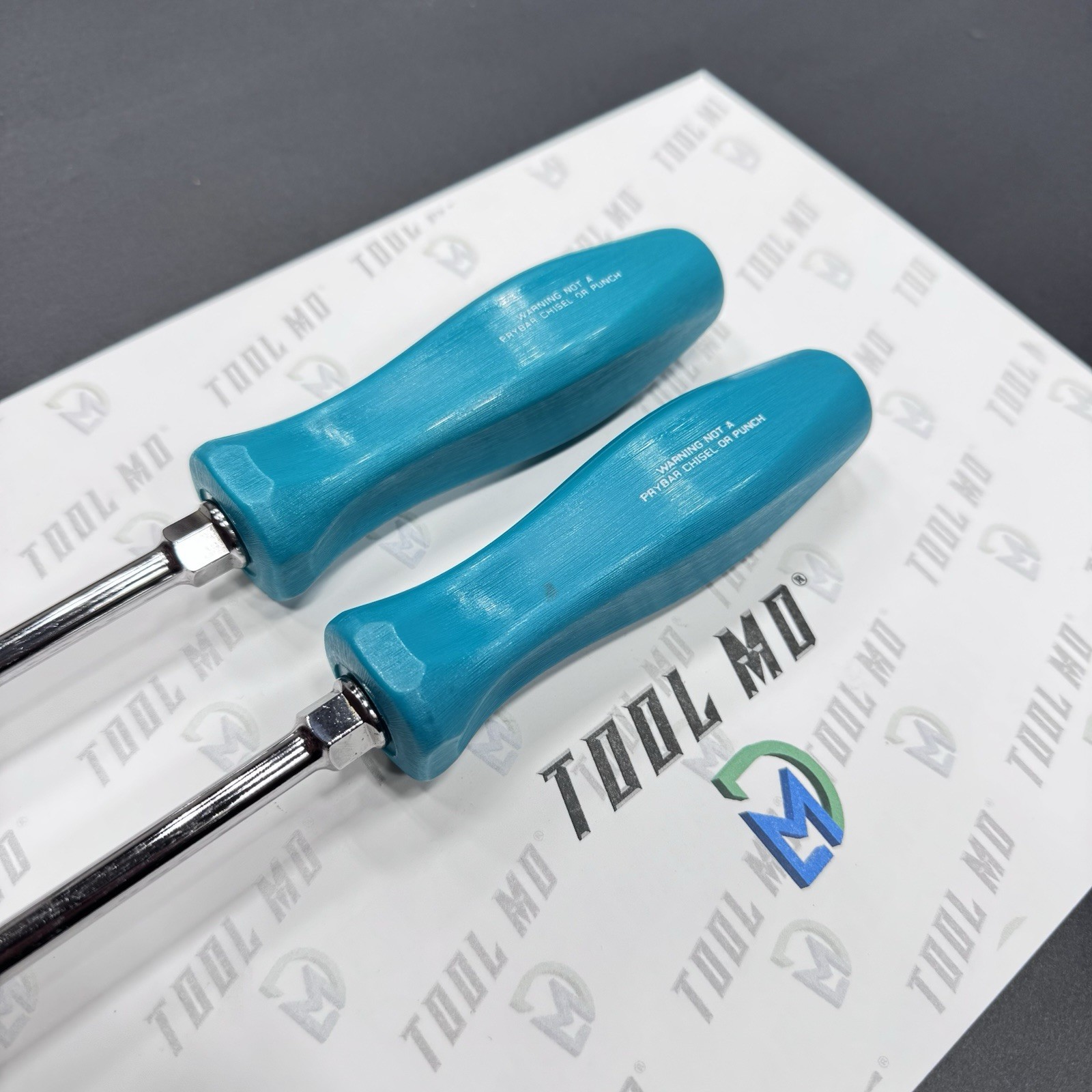Snap-on Tools USA NEW RARE 2pc TEAL Hard Handle Screwdriver Lot SDD6A SDDP63IRA