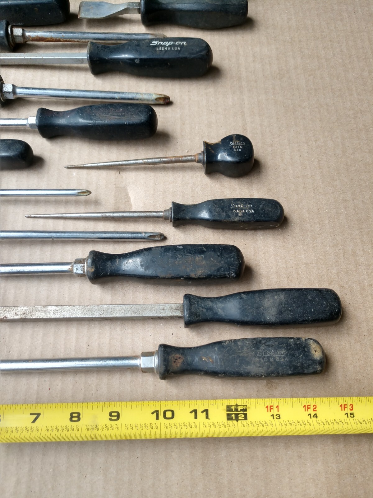 Lot of Snap-on Black Handle Screwdriver Phillips Slotted and others