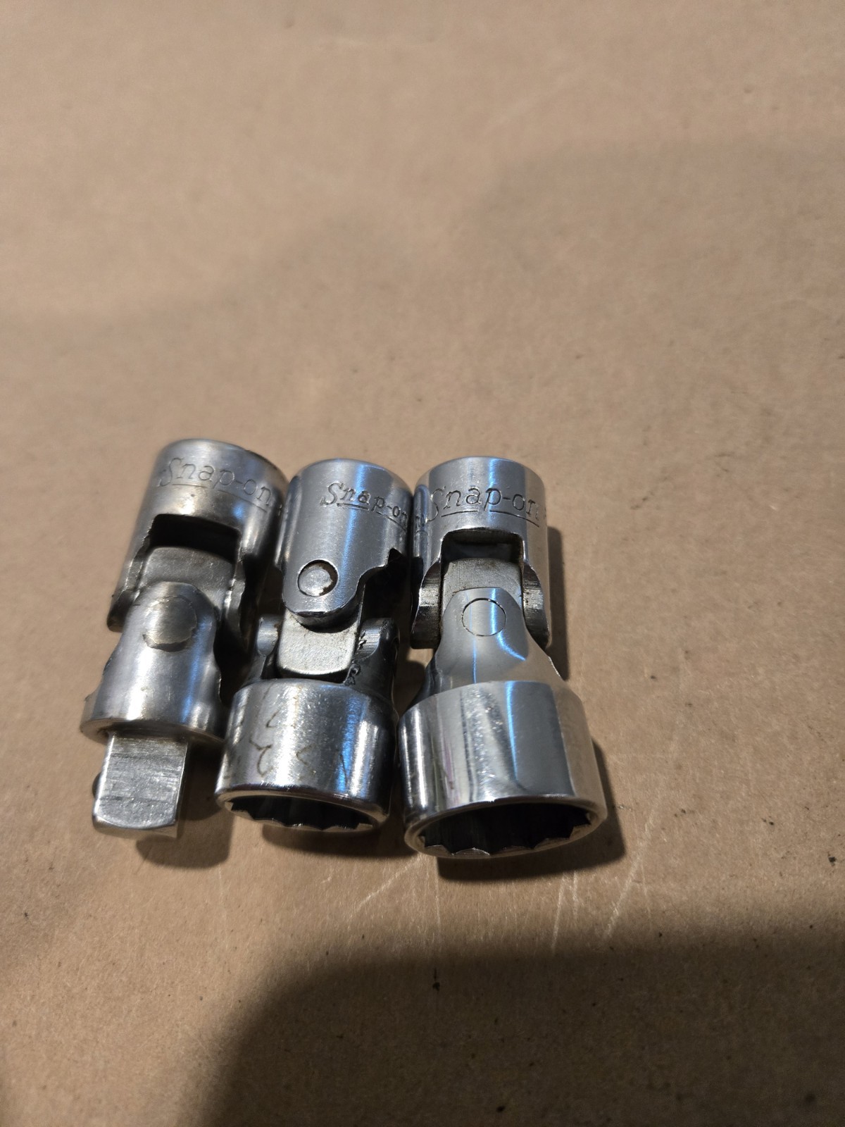 Snap On 3/8″ Drive 9/16″ 5/8″ Universal Swivel Sockets V Series Read Ad Lot Of 3