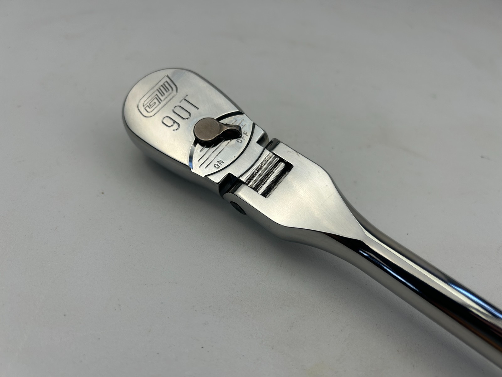 NEW Gearwrench 1/4″ Drive Round 84 Tooth Comfort Grip Ratchet 7″ 81007F