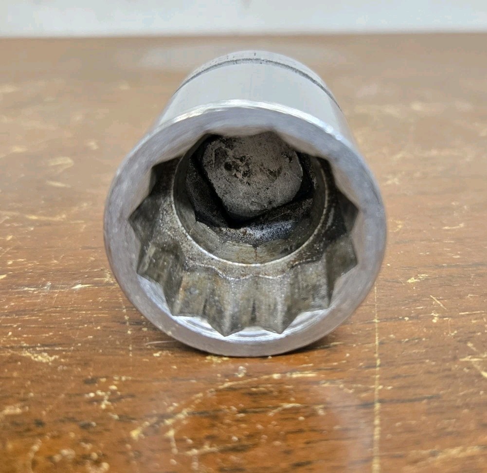 Snap-On 1-3/16″ 12 Point Socket 3/8″ Drive SAE USA Chrome Vintage