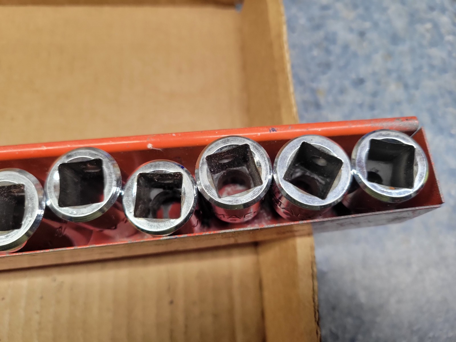 Mac Tools USA 15-Piece1/2″ Drive SAE 12-Point Socket Set 3/8 – 1-1/4″