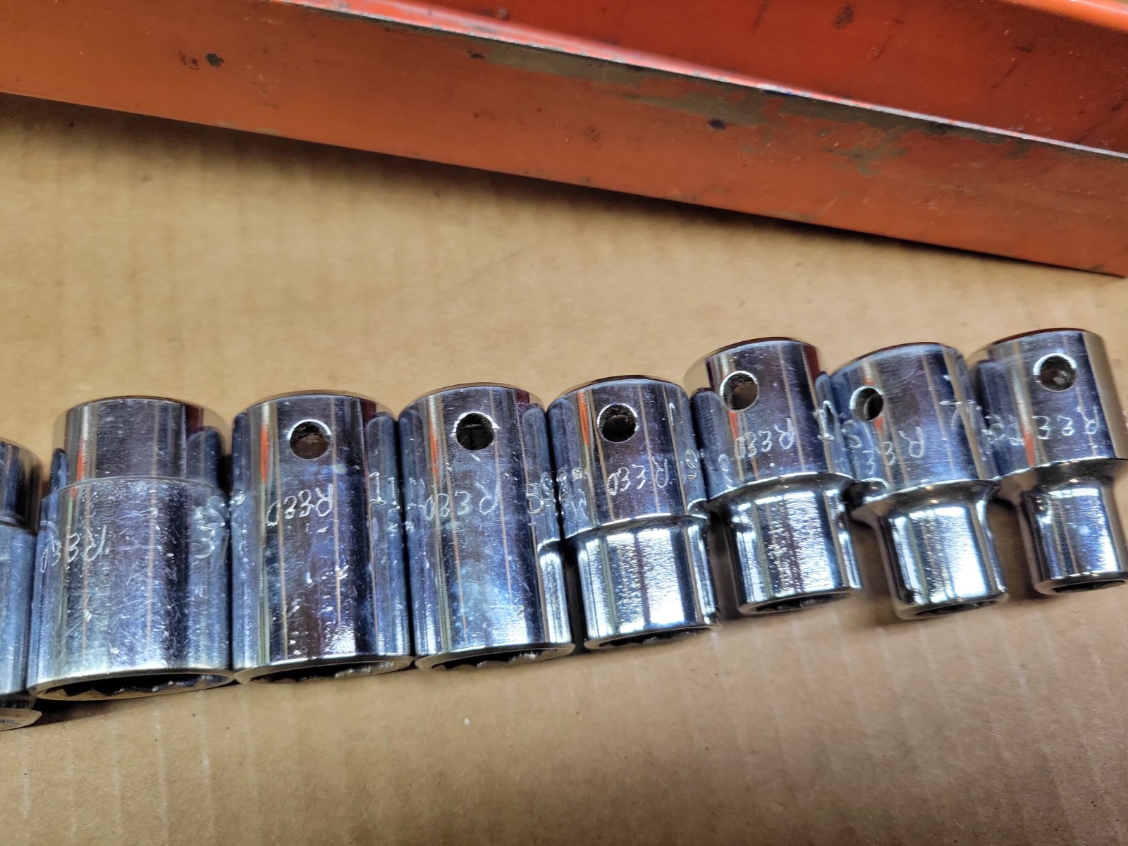Mac Tools USA 15-Piece1/2″ Drive SAE 12-Point Socket Set 3/8 – 1-1/4″