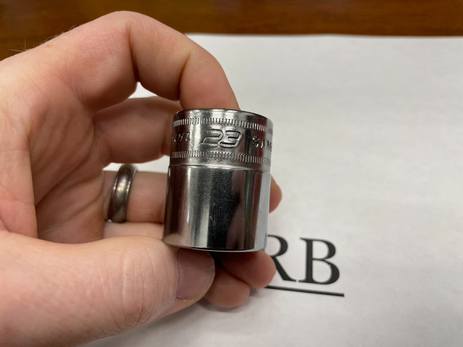 Snap-on Tools USA NEW 1/2″ Drive 23mm Metric 12 Point Shallow Socket SWM231