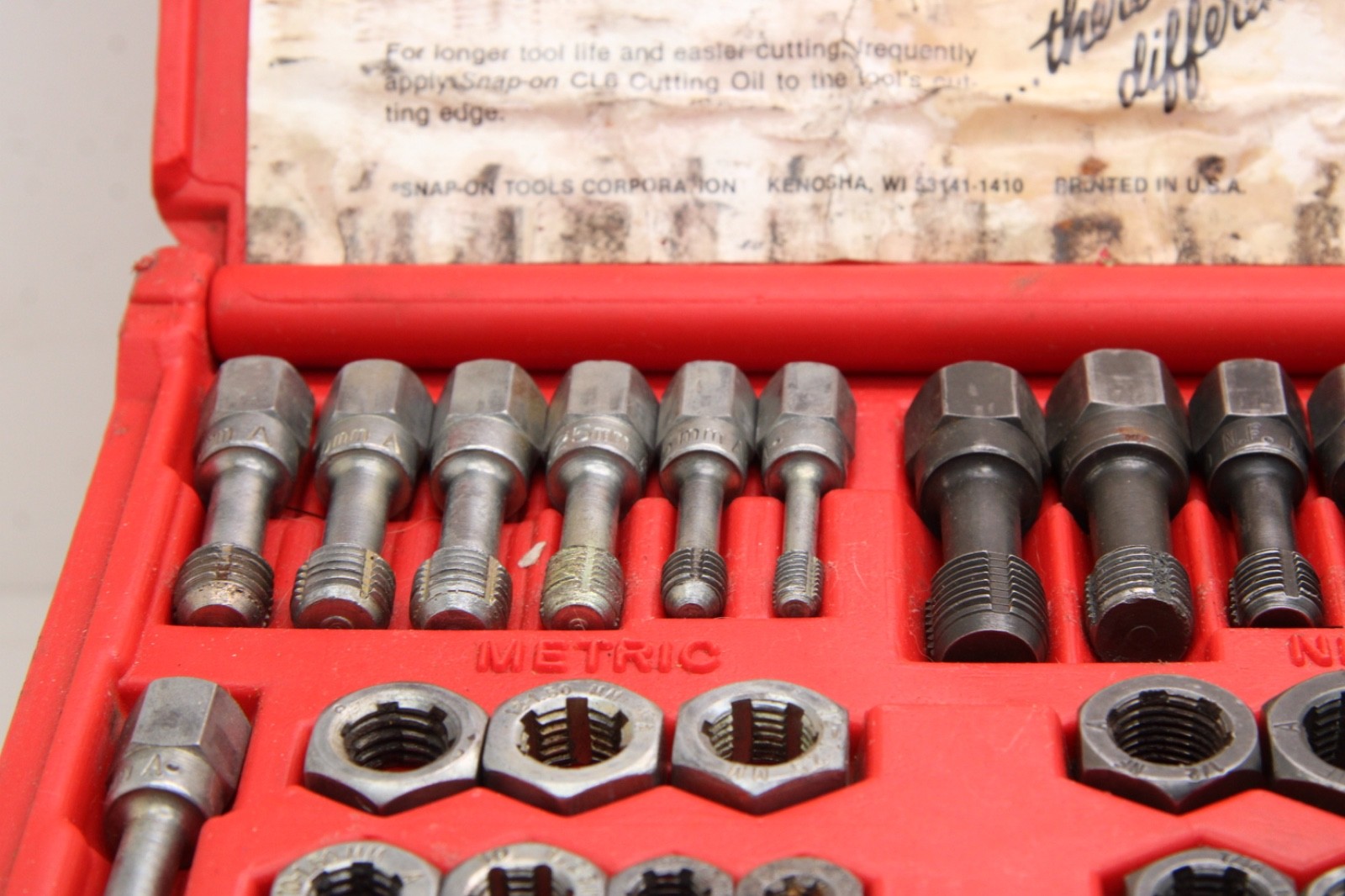 Snap-on RTD42 45 Piece Fractional Metric Rethreading Set USA w/Extra Files