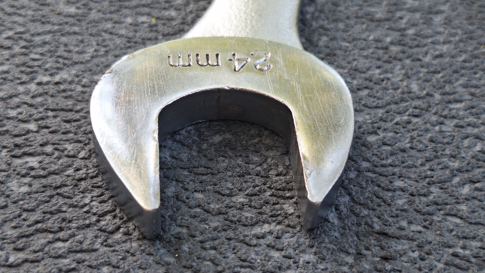 Craftsman USA 42933 -V- 27mm & 42923 -V- 24mm 12 Point Combination Wrench Set