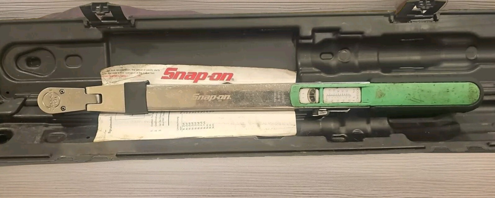 Snap-On TQFR100CG 3/8″ Drive TQ Series Flex-Head Torque Wrench (20-100 ft-lb)