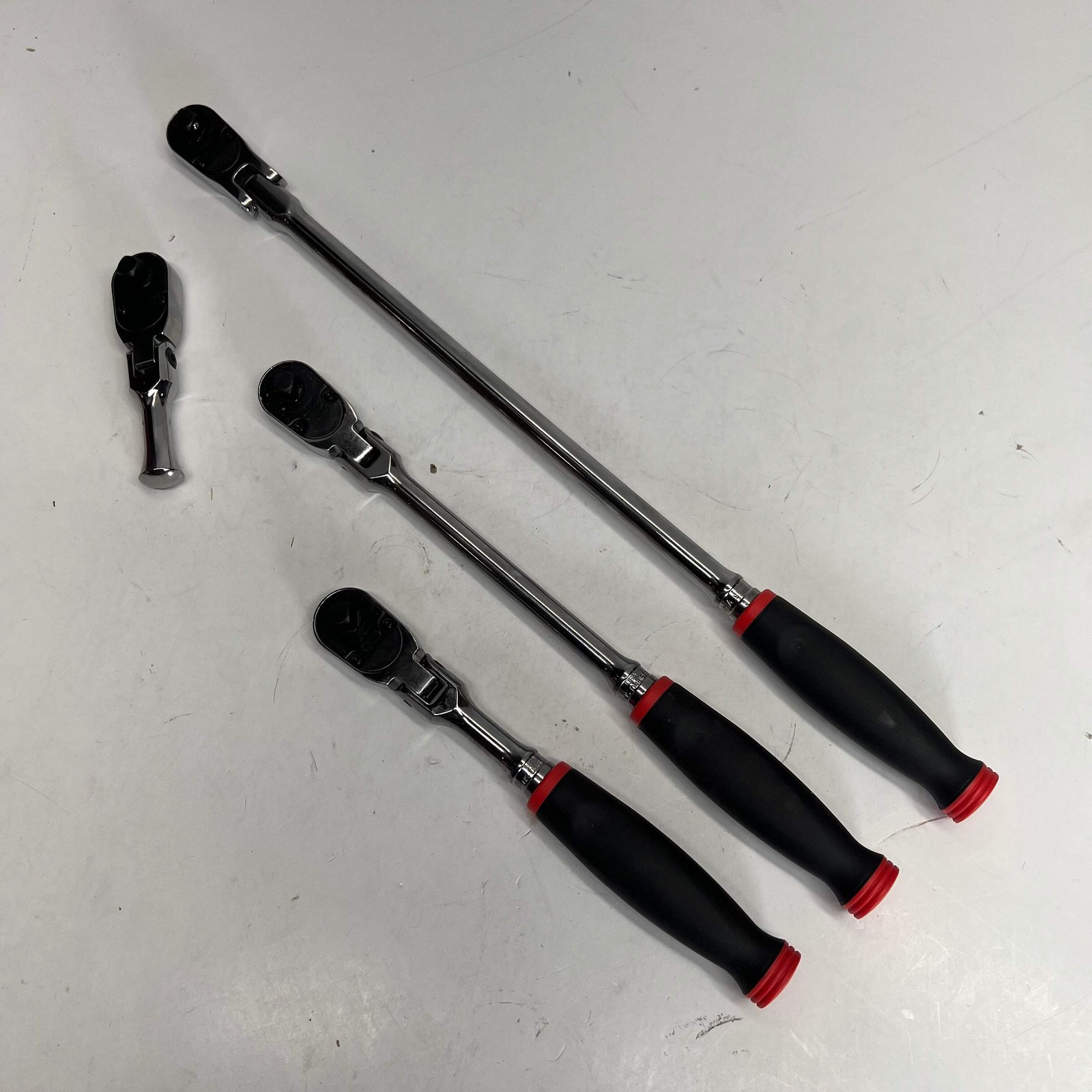 SNAP ON Soft Grip Flex Head Ratchet Set 4 Pc – 3/8″ Drive 204RT04FR (As-Is)