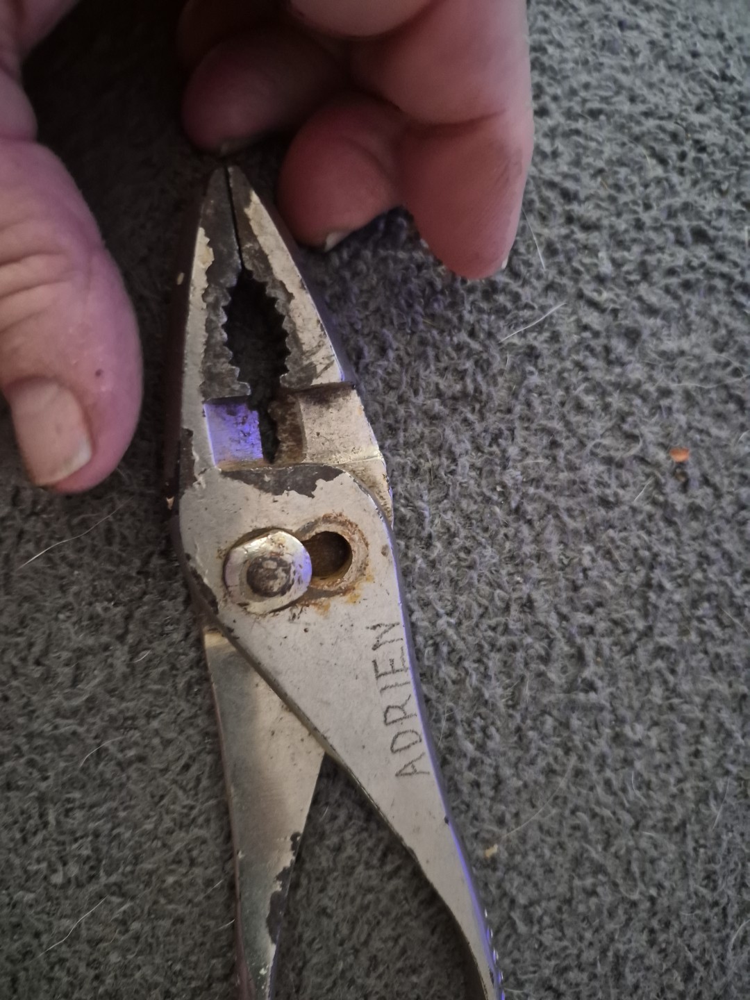 Snap On USA Vacuum Grip 7-1/2″ Pliers No 137