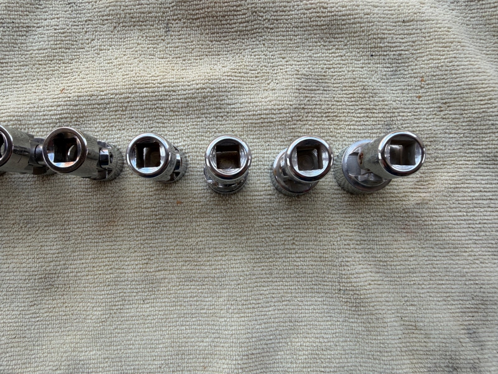 CRAFTSMAN 3/8″ DRIVE SWIVEL SOCKETS – 10 TOTAL- V & G, 7-12 POINT., 3 – 6 POINT