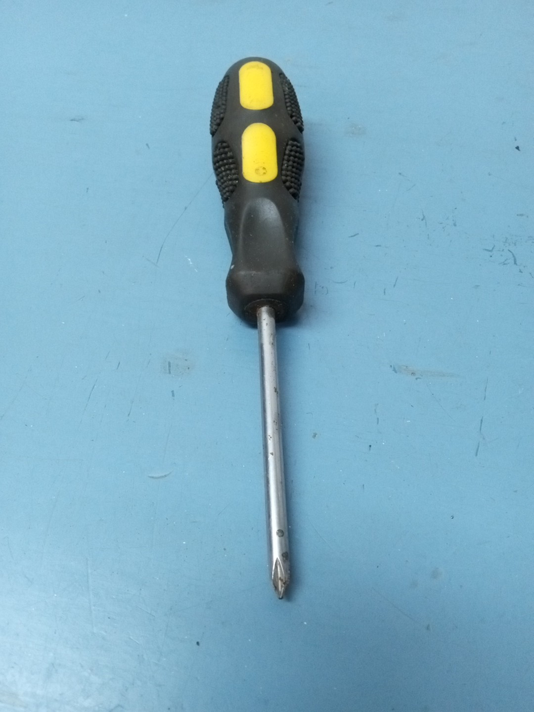 Unbranded Black & Yellow Handled Philips Screwdriver (LL)